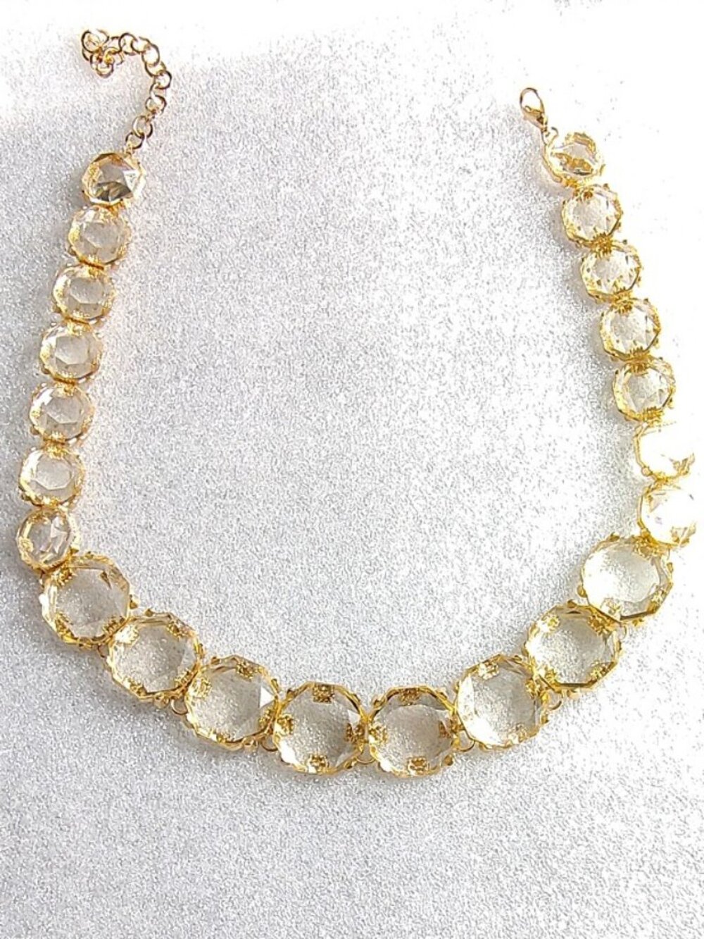 NWOT  Chunky Clear Glass Bead Necklace